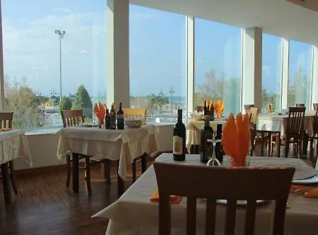 Massimo Otel