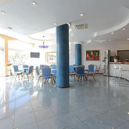 Massimo チェゼナーティコ